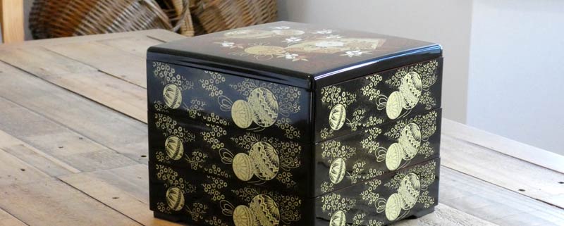 'Jubako' multi-layered Japanese bento box