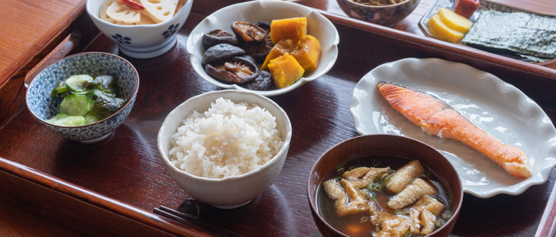 'One soup, three sides' in a healthy Japanese meal