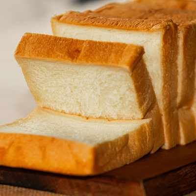 Japanese shokupan bread. Shokupan photo by Charles Chen on Unsplash