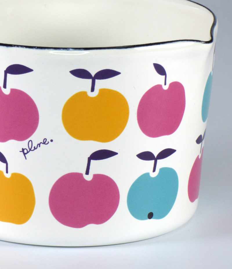Enamel jug with retro apple design