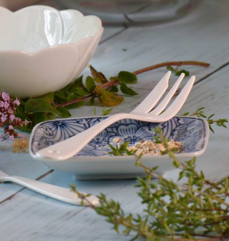 Retro cute Japanese tableware